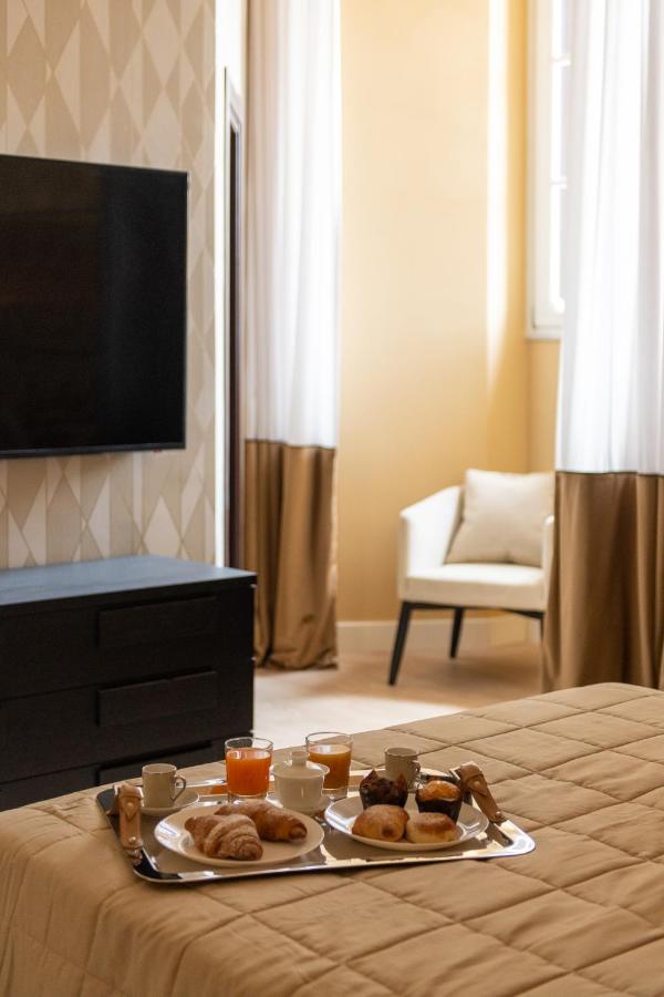 Palazzo Nana Suites & Apartments 那不勒斯 外观 照片
